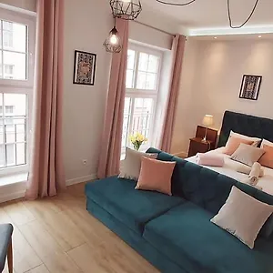 https://central-apartments-ogarna-2.gdanskhotel.org