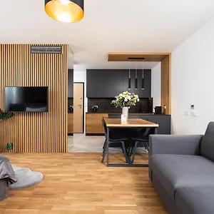 Aparthotel Inpoint G15 Near Old Town & Kazimierz District & Parking Option, Krakov