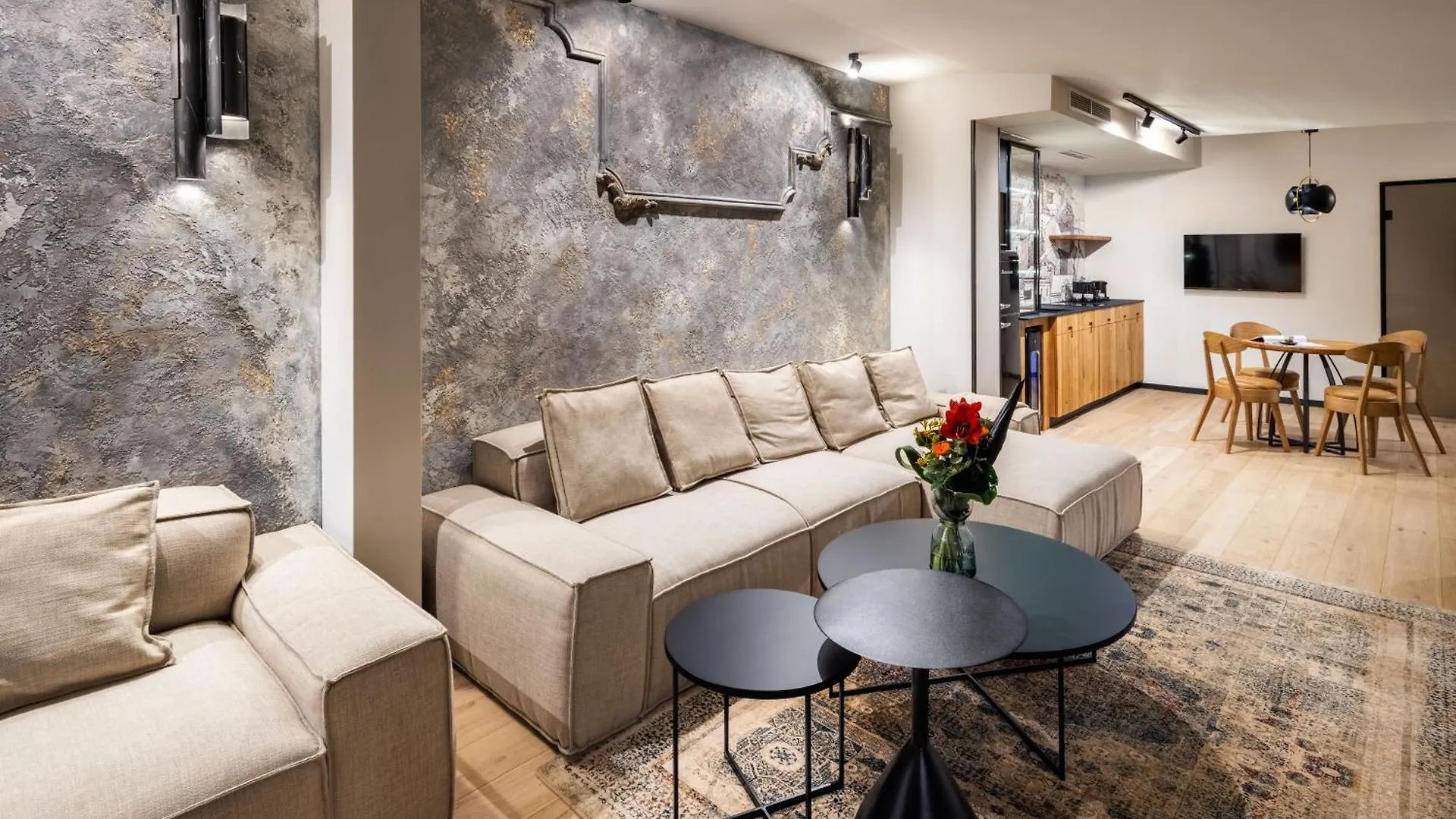Nomadic Urban Premium Suites Kraków 0*,