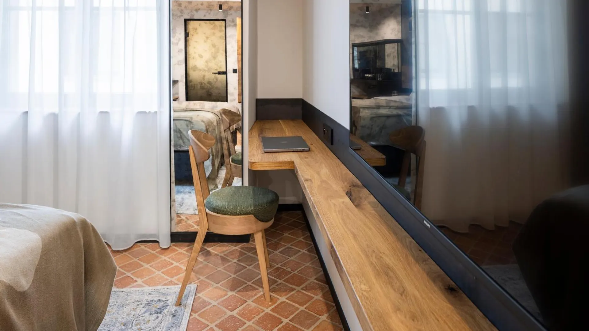Hotel apartamentowy Nomadic Urban Premium Suites Kraków Polska