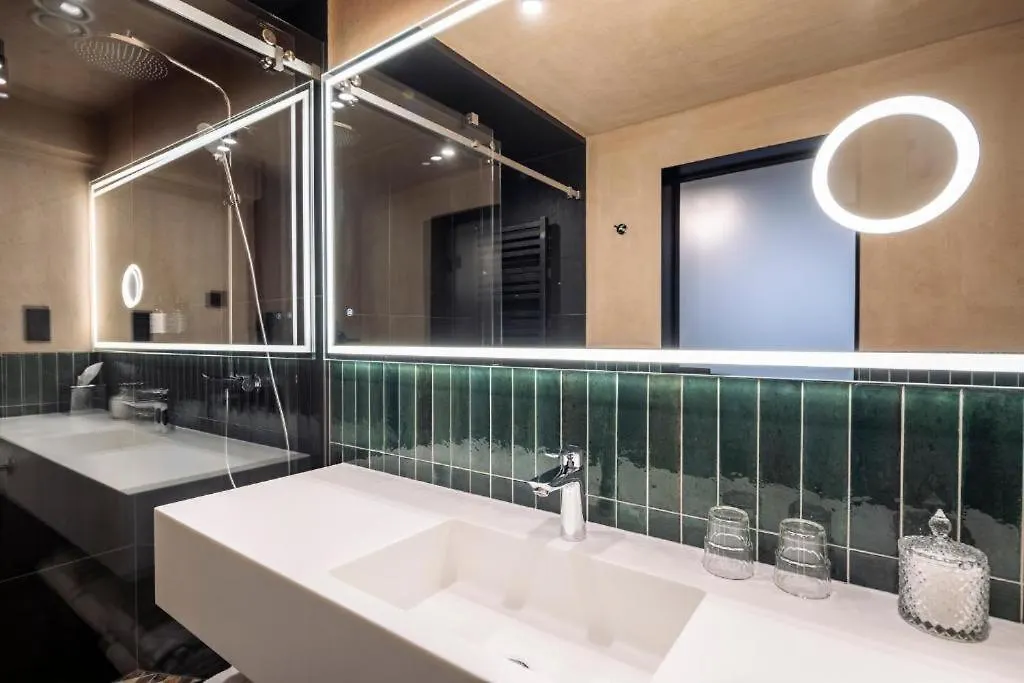 Nomadic Urban Premium Suites Krakkó Apartmanhotel